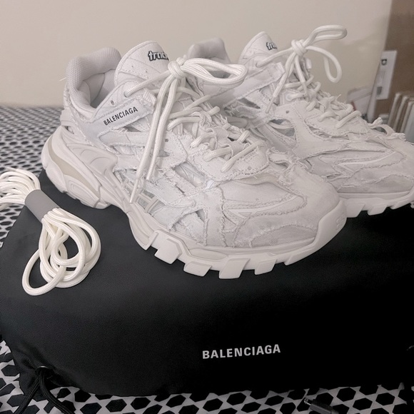 Balenciaga Track 2 White Distressed Sneaker size 42 - Picture 2 of 8